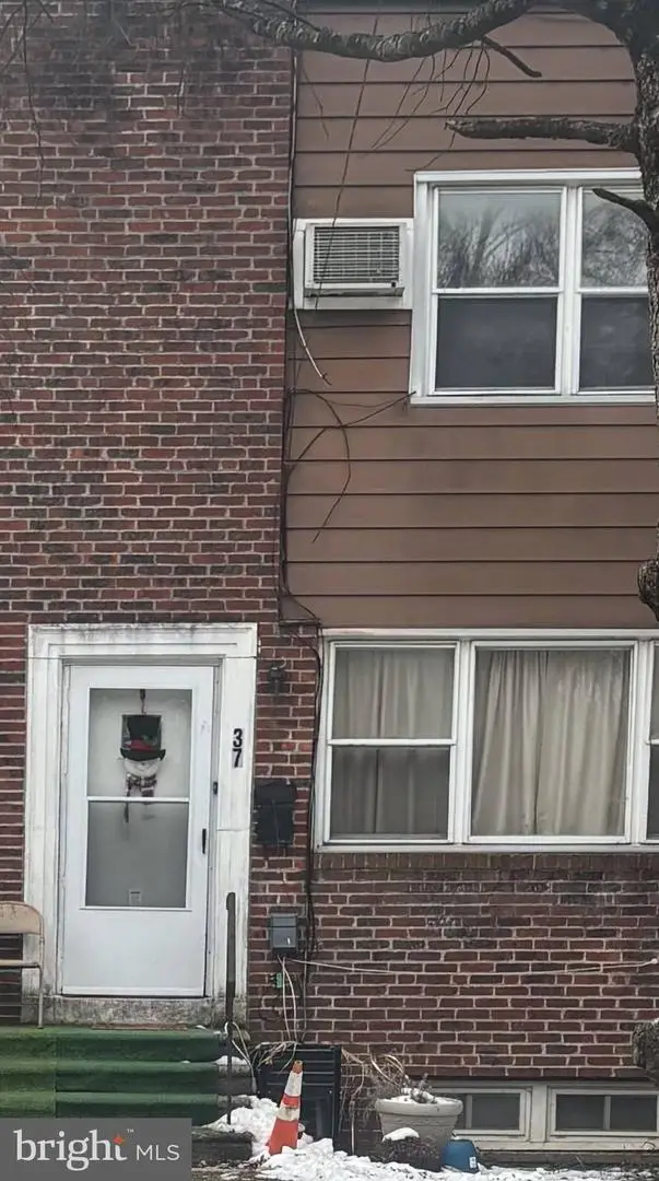 37 Bruce Park Dr, Trenton, NJ 08618 - #1
