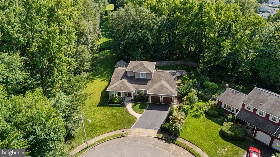 25 Bree Dr, Hamilton, NJ 08690 - #3
