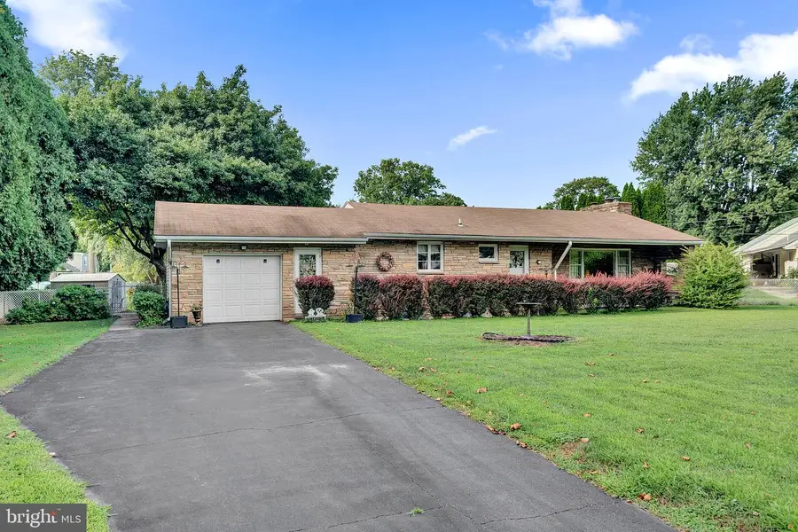 18 Diane Dr, Ewing, NJ 08628 - #2