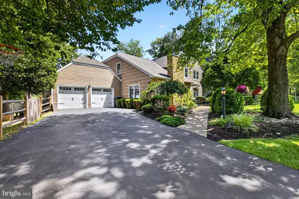 2 Mark Cermele Ct, LAWRENCE, NJ 08648
