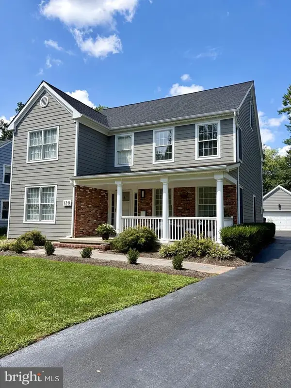 17-b E Curlis Ave, PENNINGTON, NJ 08534