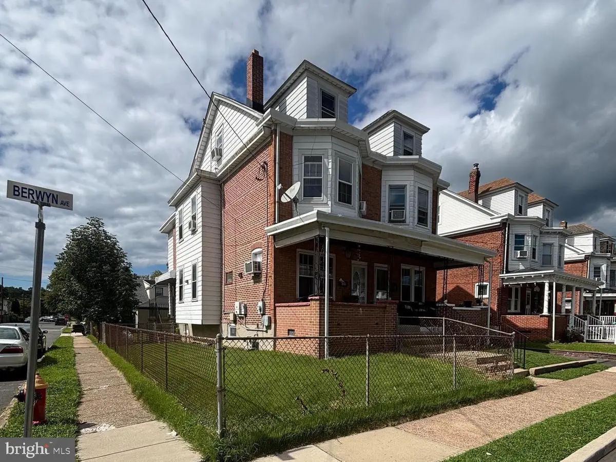 401 Berwyn Ave, Trenton, NJ 08618 - #1