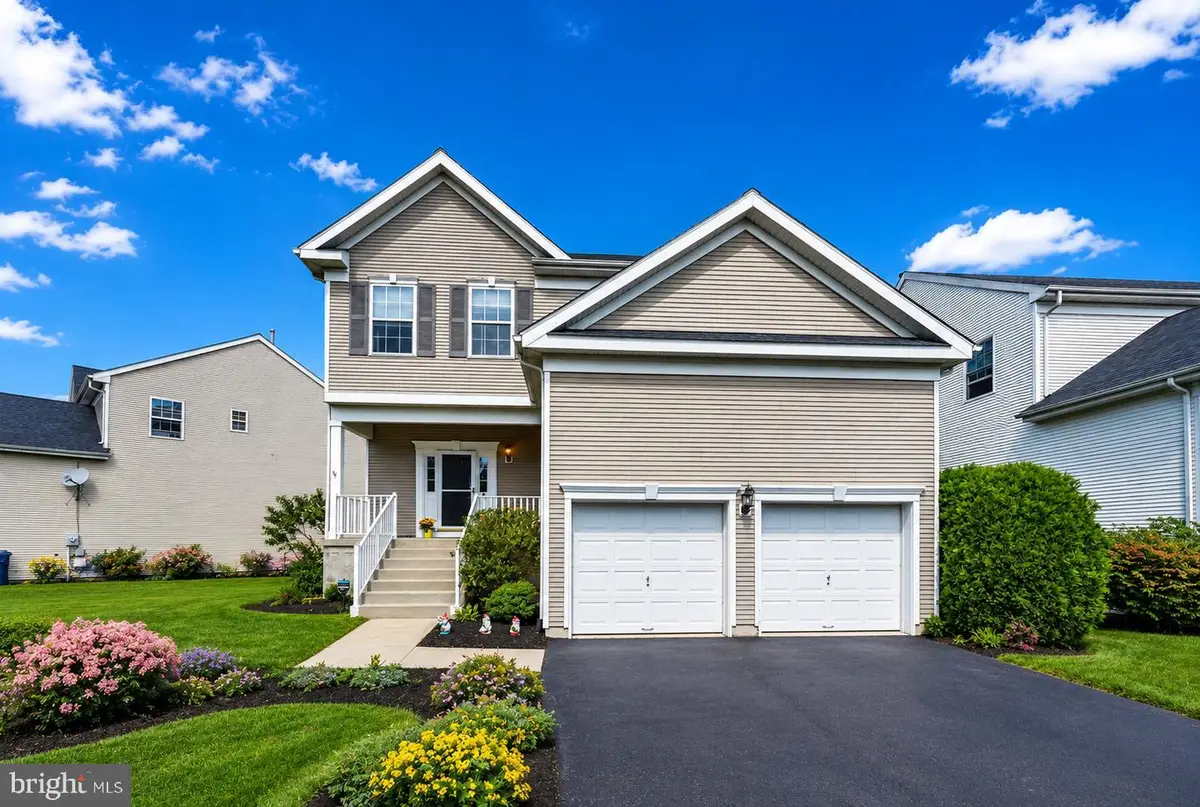 64 Fountayne Ln, Lawrence, NJ 08648 - #1