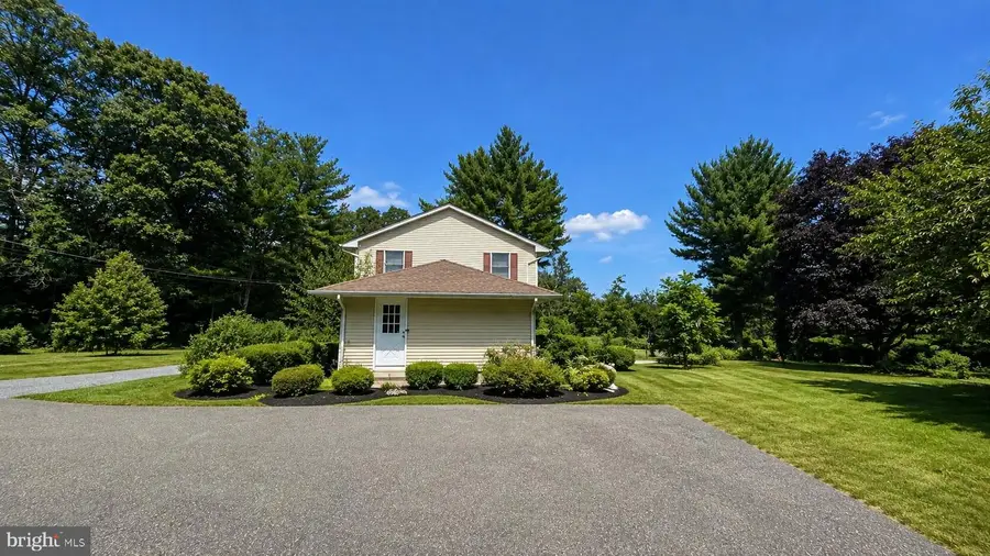 121 Rabbit Hill Rd, Princeton Junction, NJ 08550 - #3