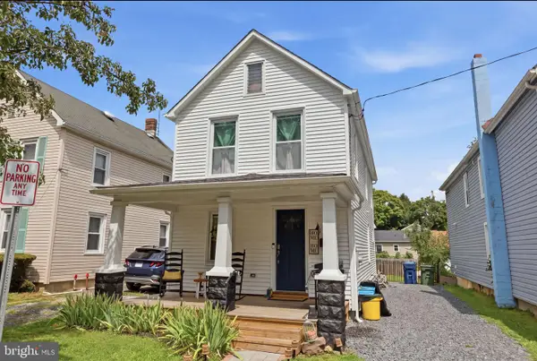 104 1st Ave, HIGHTSTOWN, NJ 08520