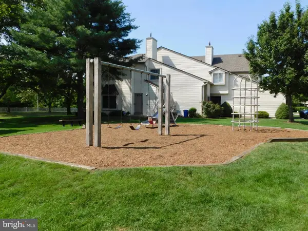 66 Chatham Ct, HIGHTSTOWN, NJ 08520