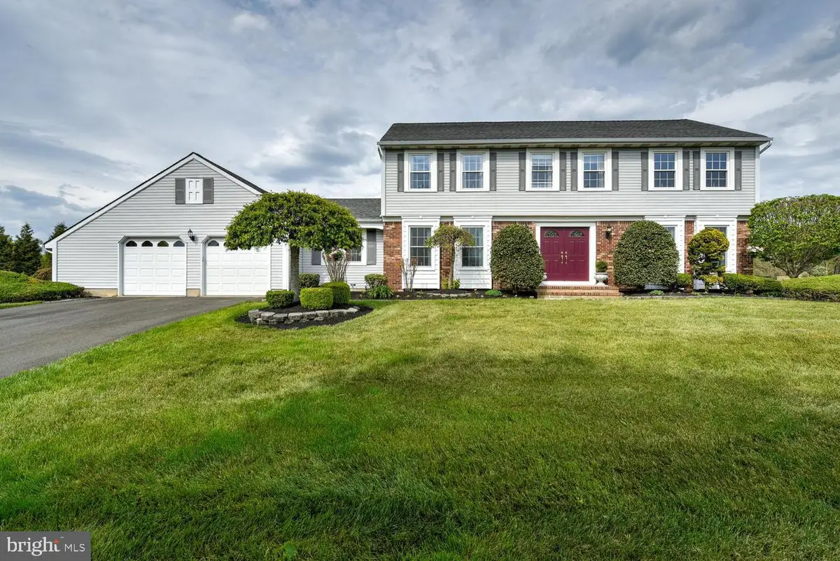 8 Bradford Ct, Princeton Junction, NJ 08550 - #1