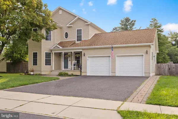 5 Sunset Blvd, HAMILTON, NJ 08690