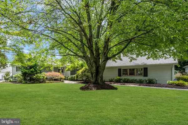 285 Meadowbrook Rd, ROBBINSVILLE, NJ 08691