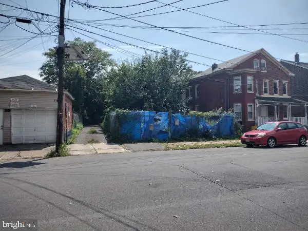 33-35 Tyler St, TRENTON, NJ 08611