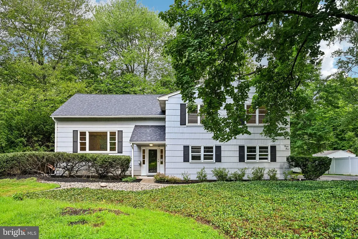 28 Pine Knoll Dr, Lawrence, NJ 08648 - #1