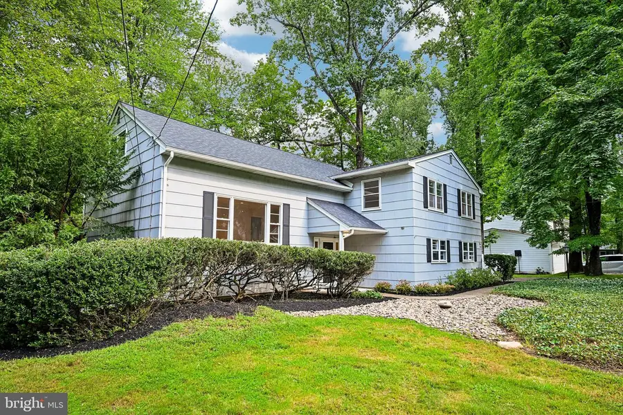 28 Pine Knoll Dr, Lawrence, NJ 08648 - #2