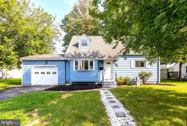 15 Francine Dr, TRENTON, NJ 08610