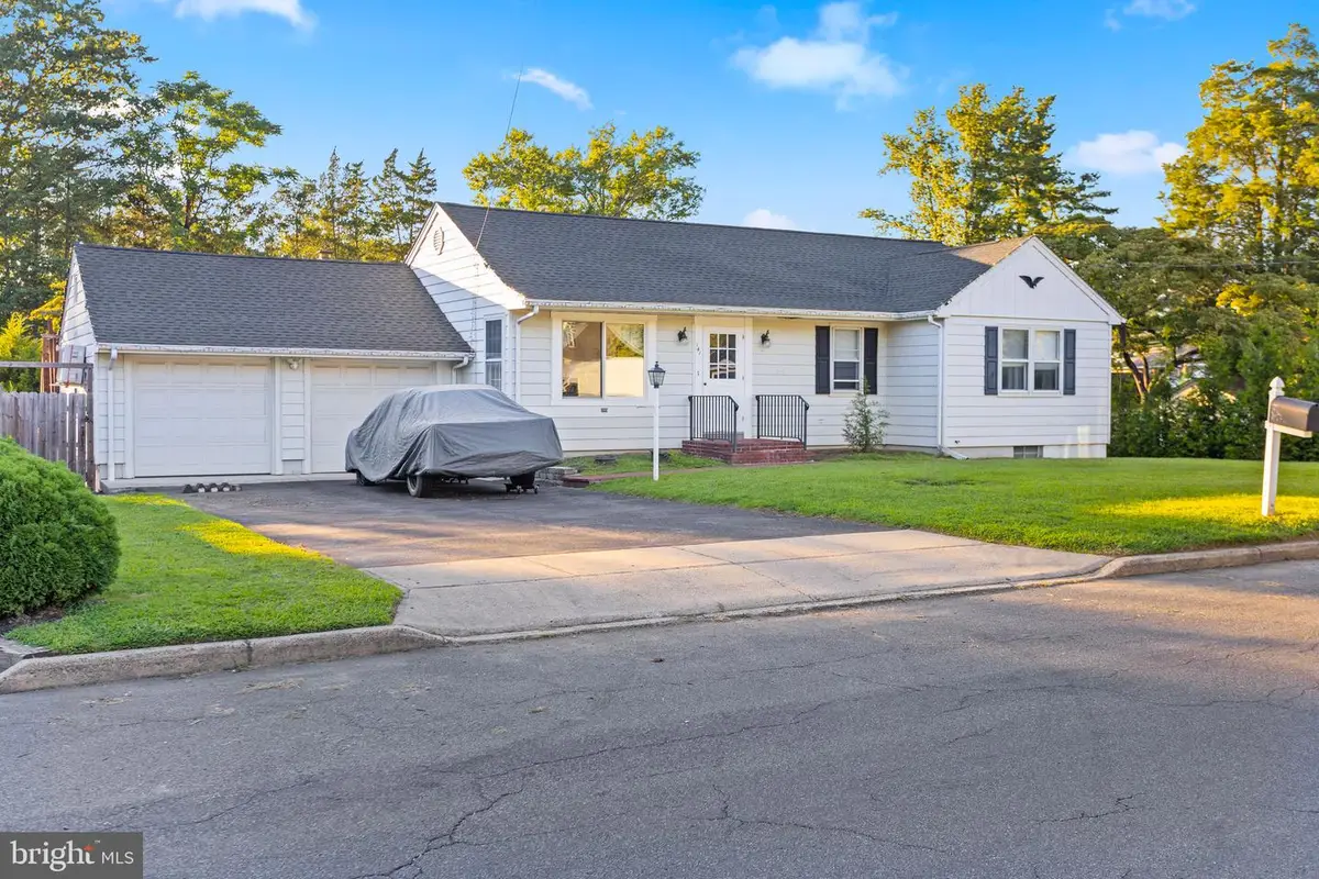 141 Crest Ave, Hamilton, NJ 08690 - #1