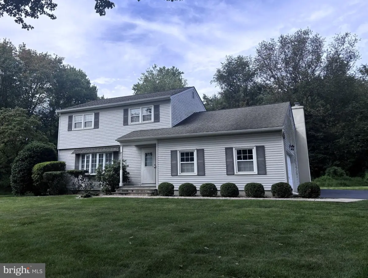 49 Lopatcong Dr, Trenton, NJ 08638 - #1