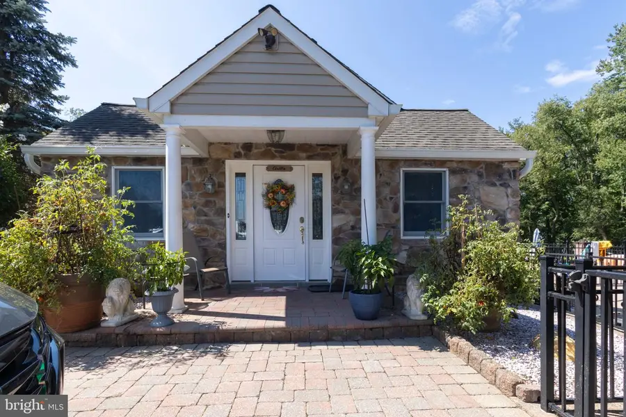 1784 Old Trenton Rd, West Windsor, NJ 08550 - #2
