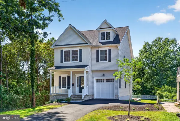 2a Voorhees Ave, HOPEWELL, NJ 08525