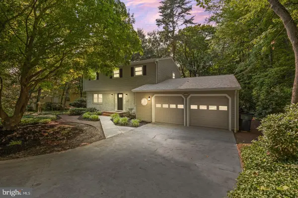 9 Pin Oak, LAWRENCE TOWNSHIP, NJ 08648