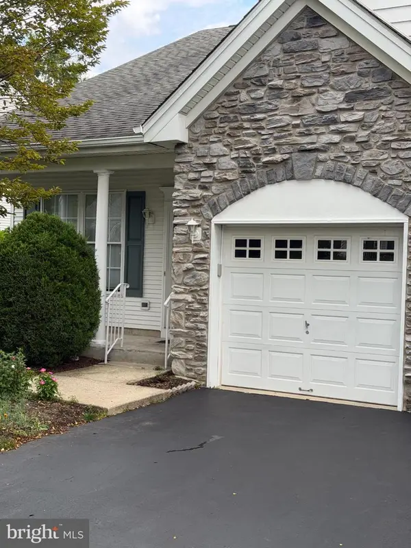 97 Meadowlark Dr, HAMILTON, NJ 08690