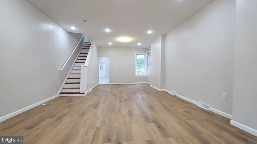 1735 Roberts Ave, Hamilton, NJ 08609 - #2