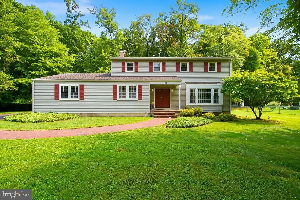 95 Maple Stream Rd, Hightstown, NJ 08520 - #1