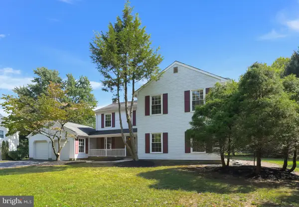 4 Cedar Ct, WEST WINDSOR, NJ 08550