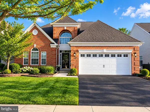 24 Monte Carlo Dr, HAMILTON, NJ 08691