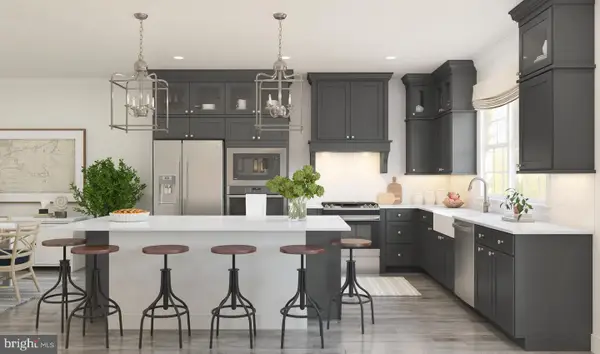 904 Thompson Dr, WEST WINDSOR, NJ 08550