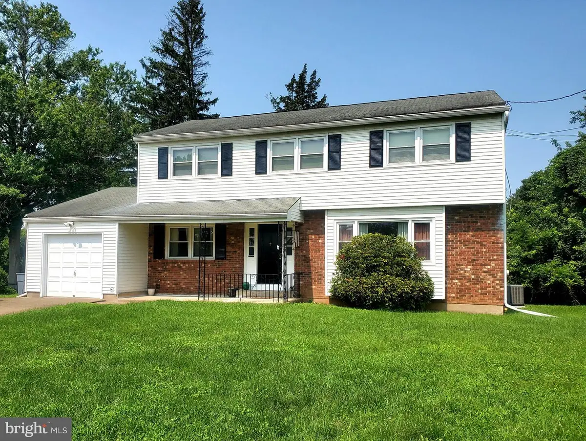 65 Nancy Ln, Ewing, NJ 08638 - #1