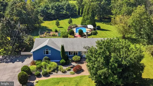 2 Winding Brook, TITUSVILLE, NJ 08560