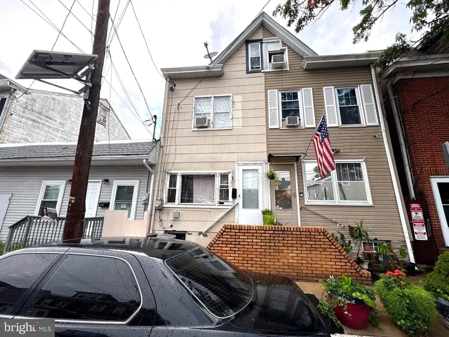 32 Elm St, Trenton, NJ 08611 - #2