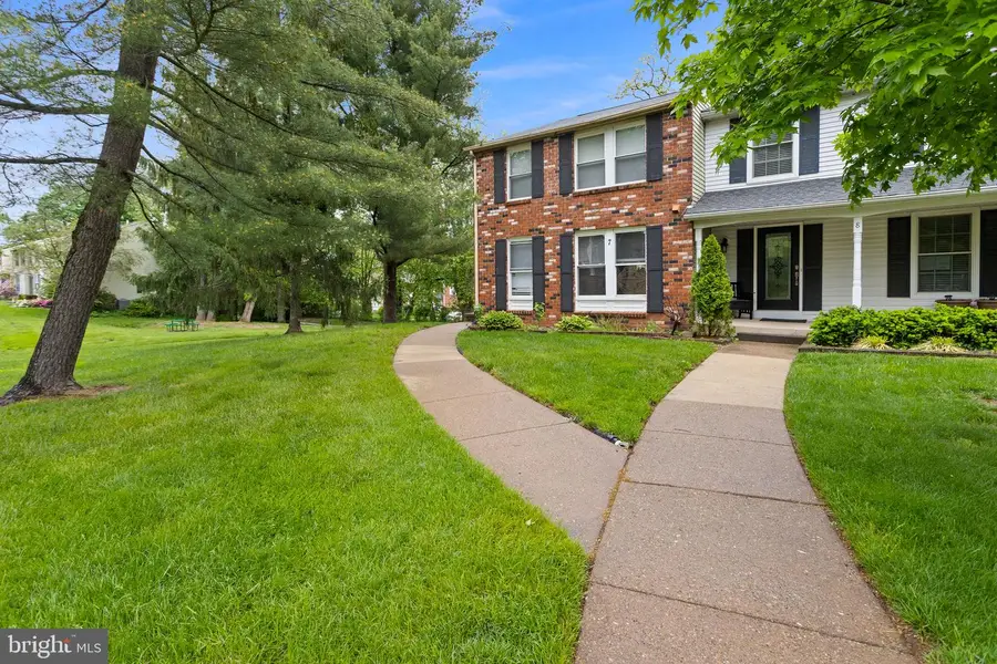 7 Woodland Ct, Hamilton, NJ 08610 - #3