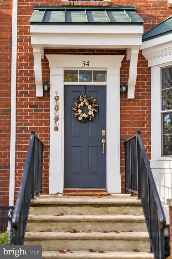 54 Union St, ROBBINSVILLE, NJ 08691