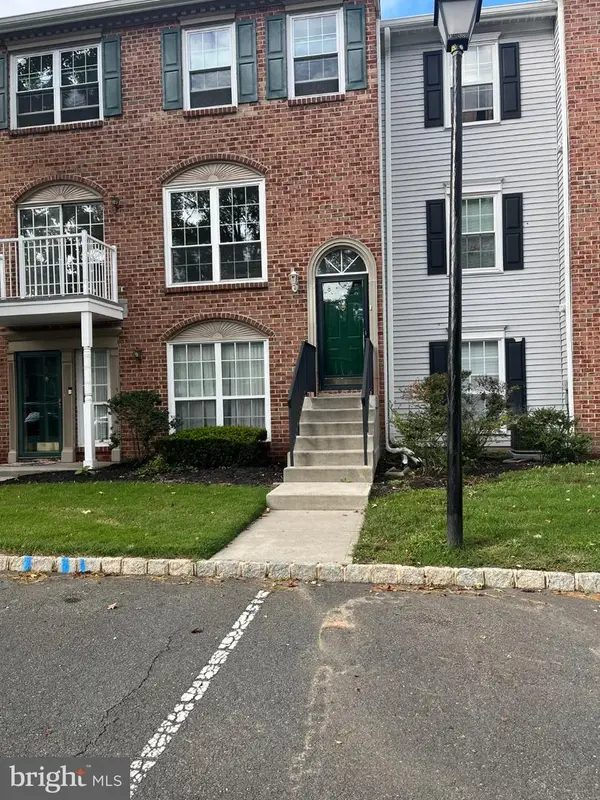 3 Versailles Ct, HAMILTON, NJ 08619