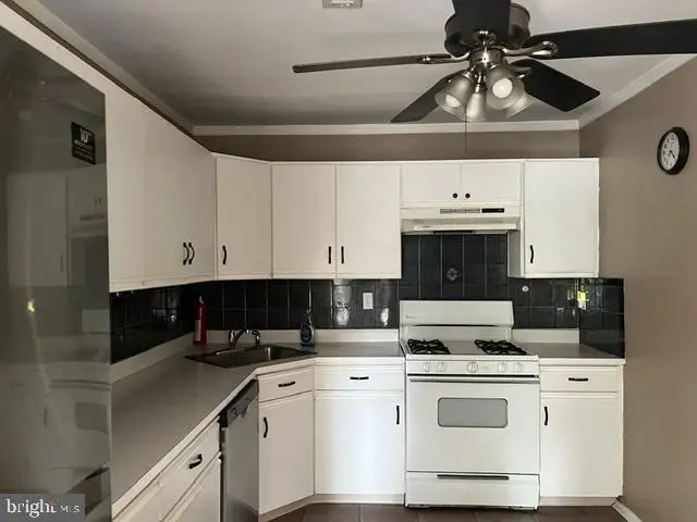 3 Versailles Ct, Hamilton, NJ 08619 - #3