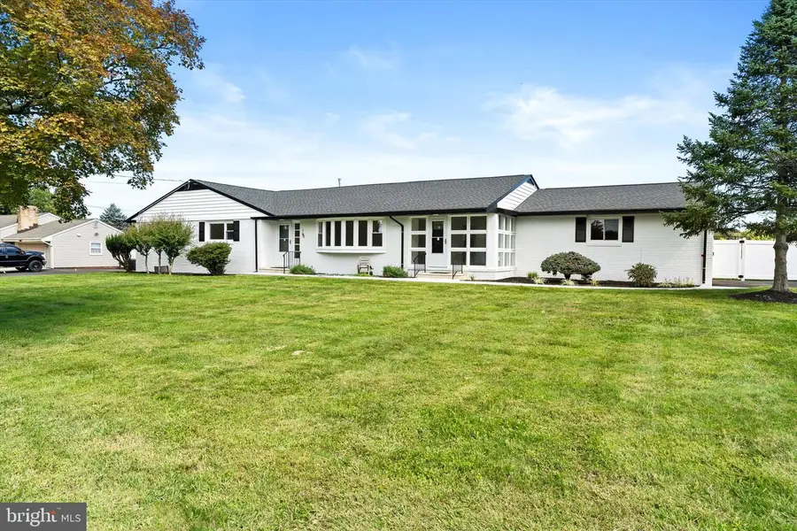 190 Robbins-edinburg Rd, Robbinsville, NJ 08691 - #3