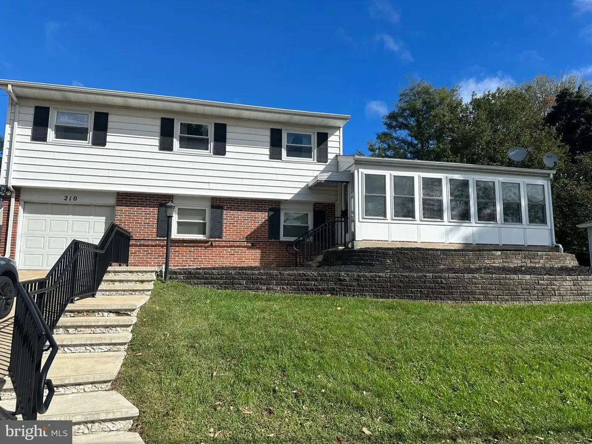 210 Morningside Dr, Trenton, NJ 08618 - #1
