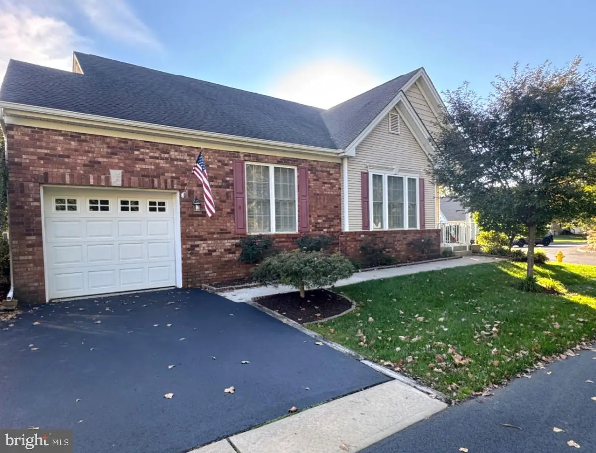 52 Goldfinch Dr, Trenton, NJ 08690 - #1