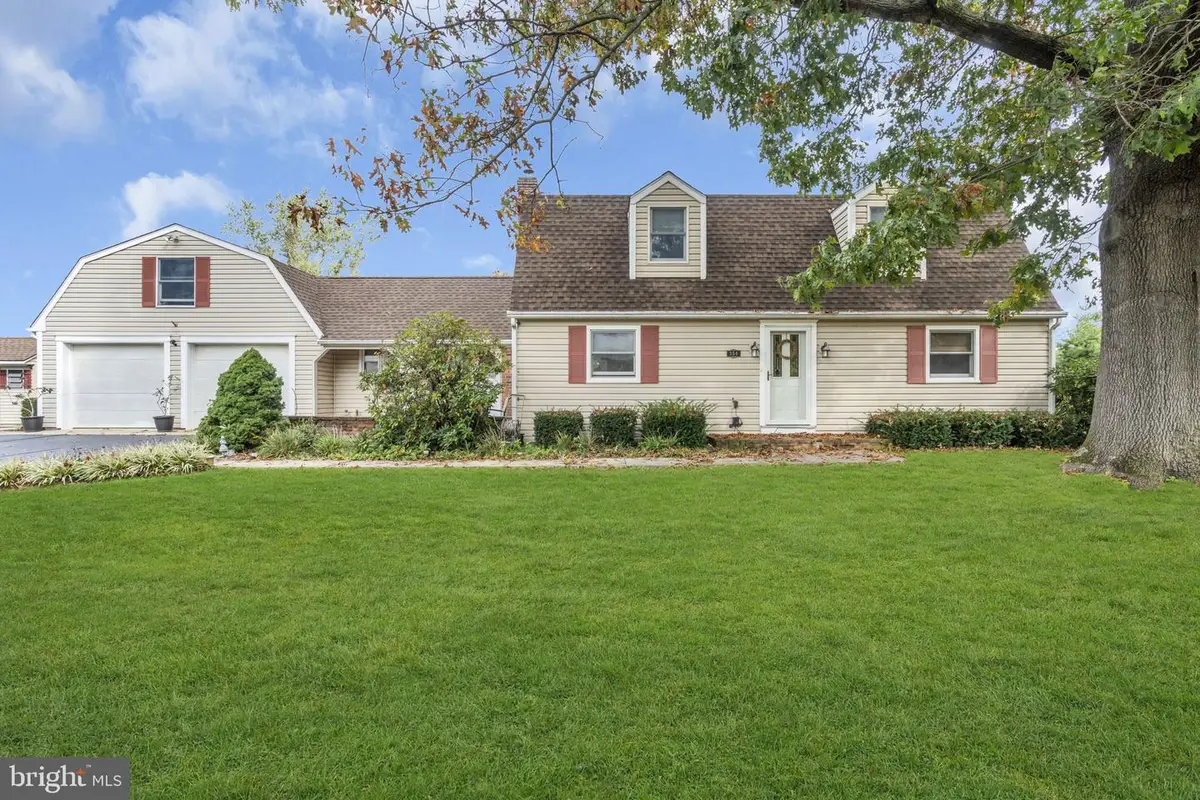354 Old York Rd, Hamilton, NJ 08620 - #1