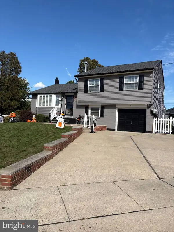 4 Bow Rd, HAMILTON TWP, NJ 08690