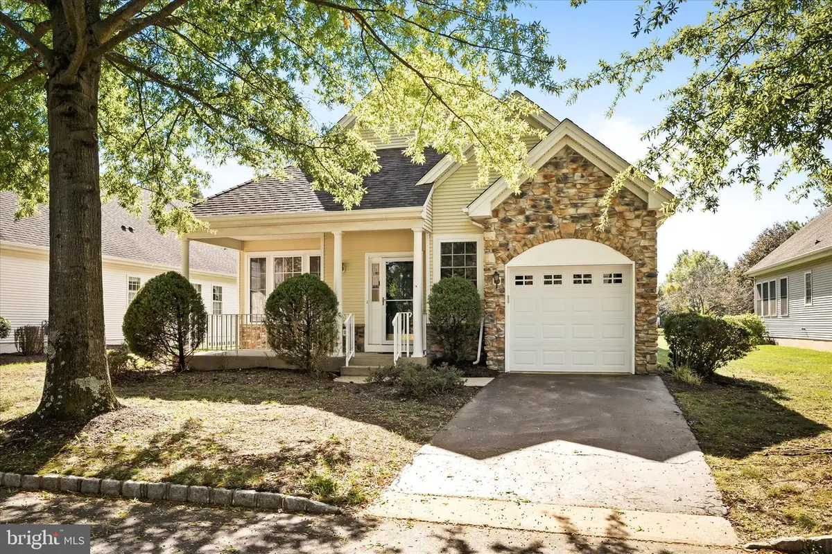 14 Hummingbird Dr, Hamilton, NJ 08690 - #1