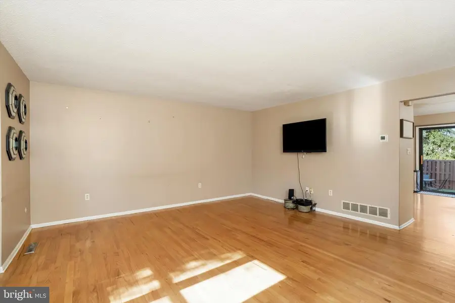 J5-#5 Shirley Ln, Lawrence, NJ 08648 - #2