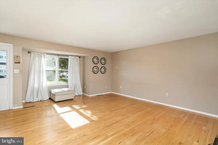 J5-#5 Shirley Ln, Lawrence, NJ 08648 - #3