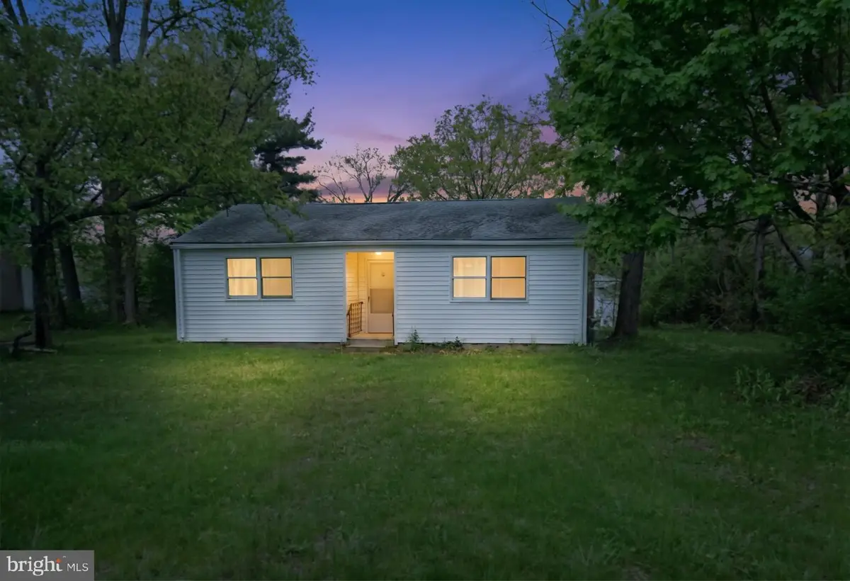 2465 Pennington Rd, Pennington, NJ 08534 - #1