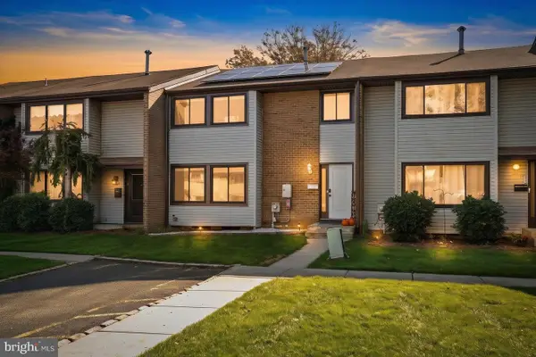 9 Twin Rivers Dr N, HIGHTSTOWN, NJ 08520