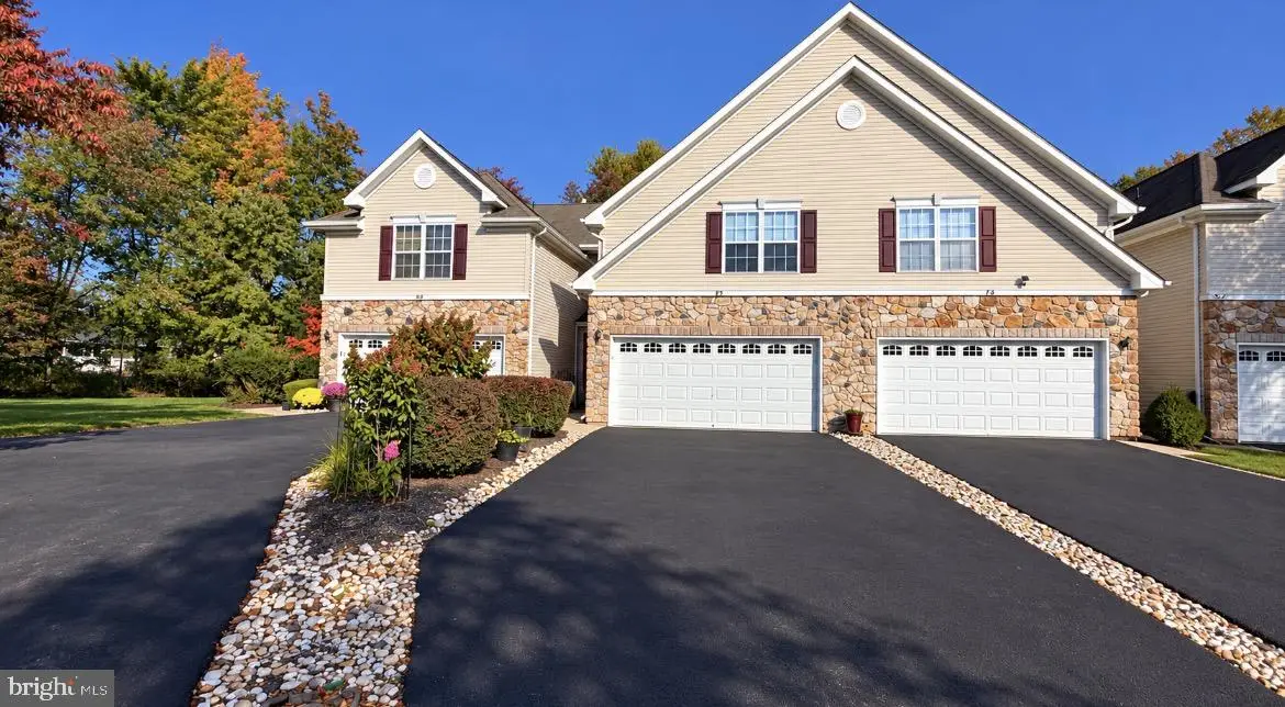 71 Heath Ct, Pennington, NJ 08534 - #1