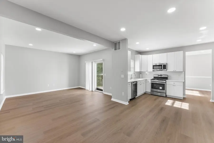 403 Grant Ave, Hightstown, NJ 08520 - #3