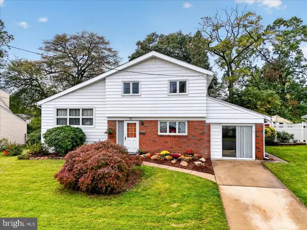 74 Mark Twain Dr, HAMILTON, NJ 08690