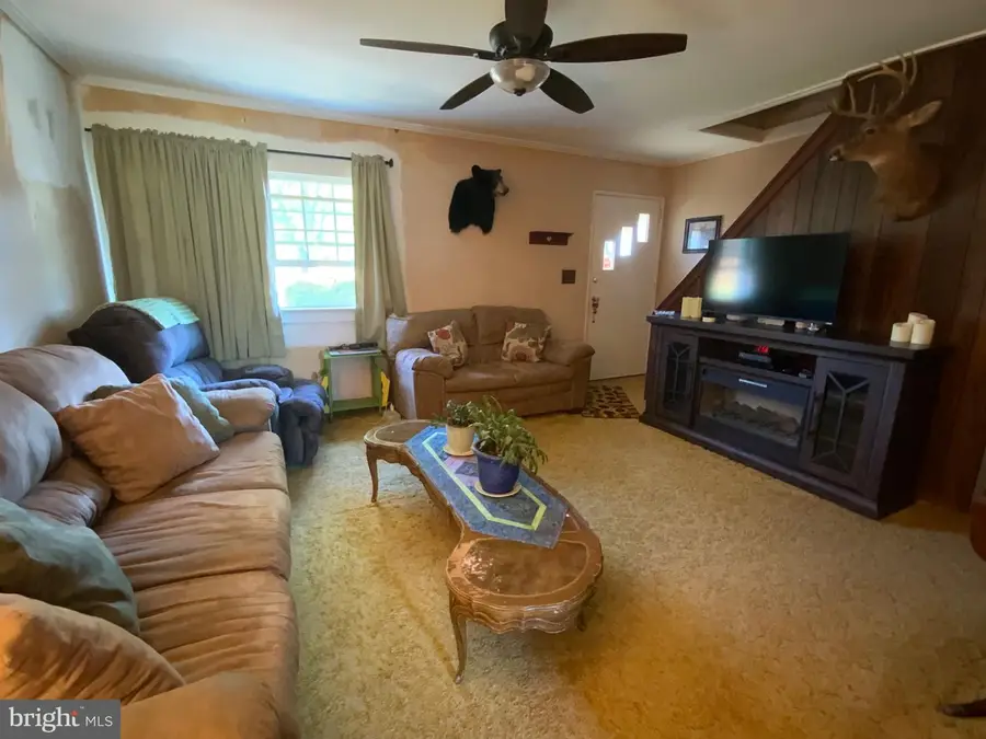 31 Dunmore Ave, Trenton, NJ 08618 - #3