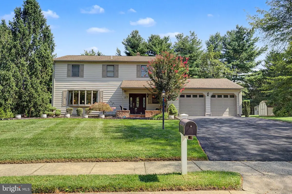 27 Crestwood Dr, Hamilton, NJ 08690 - #1